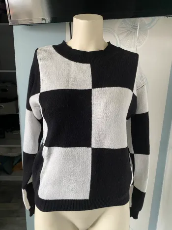 Pull chaud noir et blanc taille S