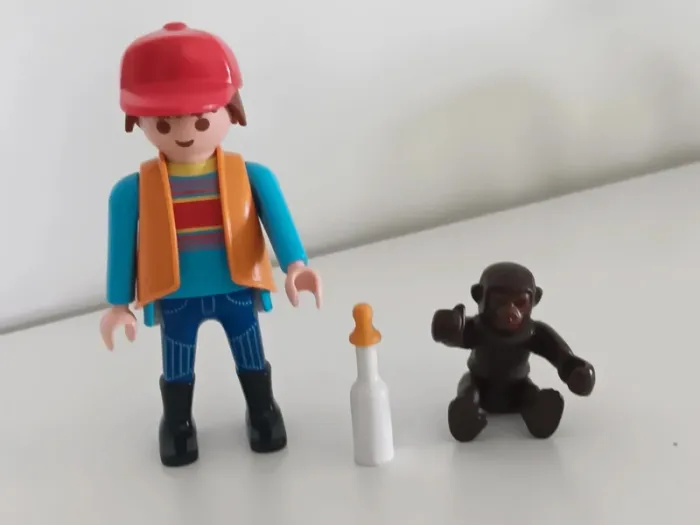 Soigneur avec singe playmobil