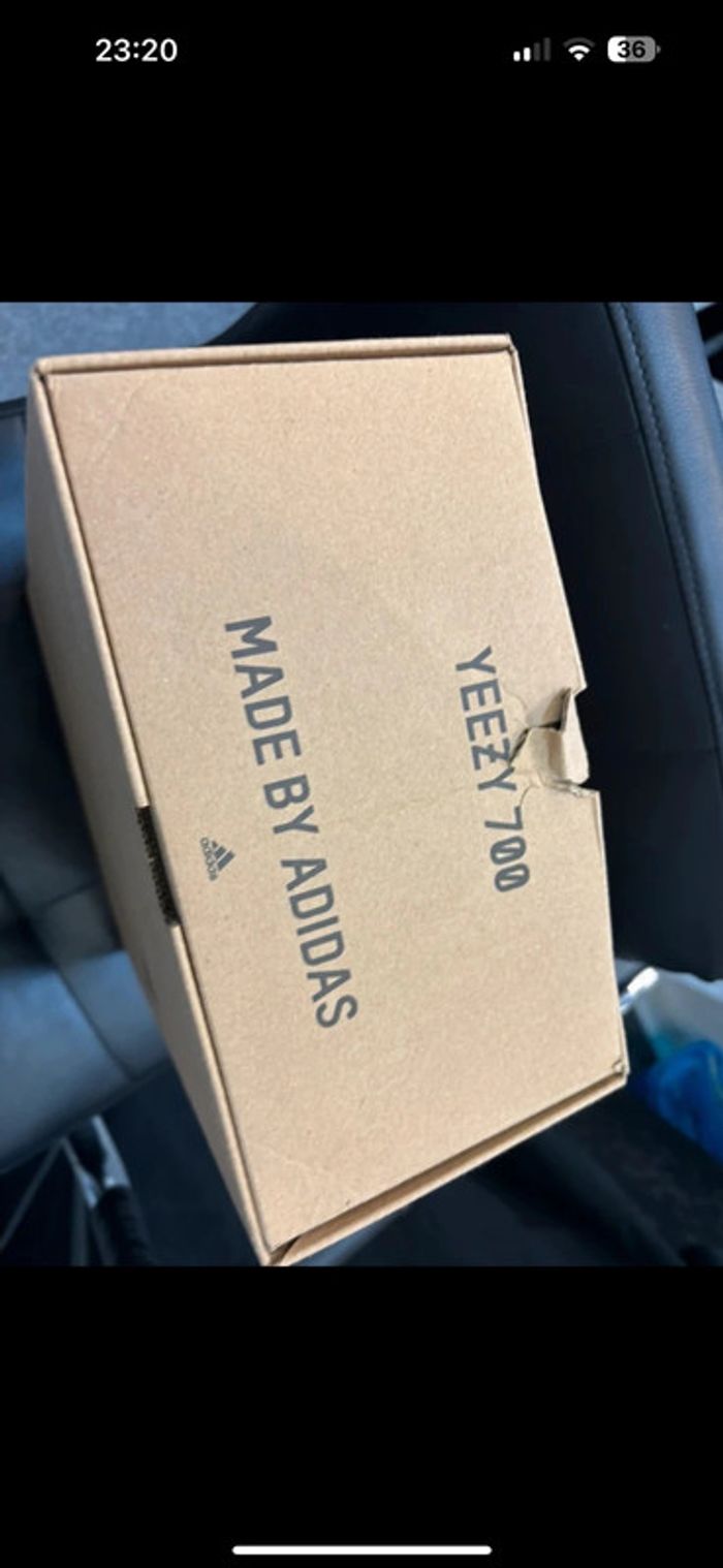 adidas Yeezy 700 V3 dans le coloris rare “Monsaf” - photo numéro 7