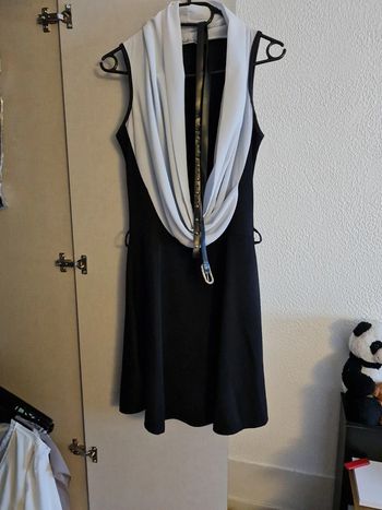 Robe décolté