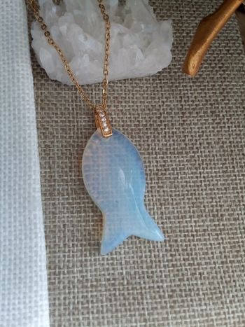 Collier  sautoir bohème poisson pierre opaline