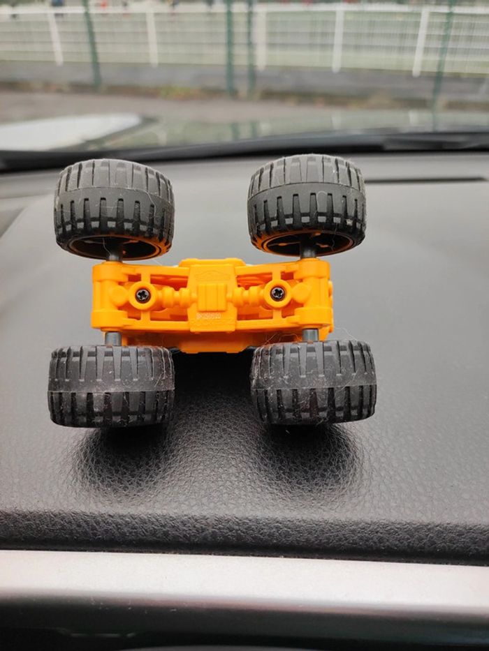 Lot de 2 Monsters trucks Volkswagen - photo numéro 4