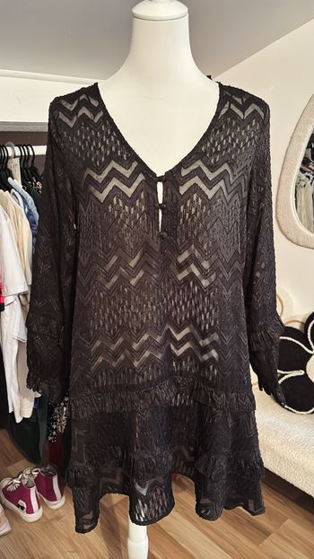 Robe mi longue noire à volants transparente Amenapih T36