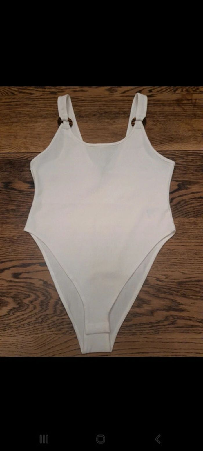 Body Blanc Divided H&M eur M en parfait état
