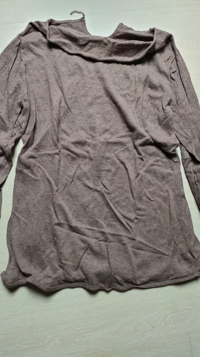 Pull léger marron gris