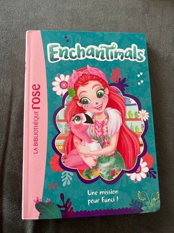 Livre bibliothèque rose enchantimals tome 10