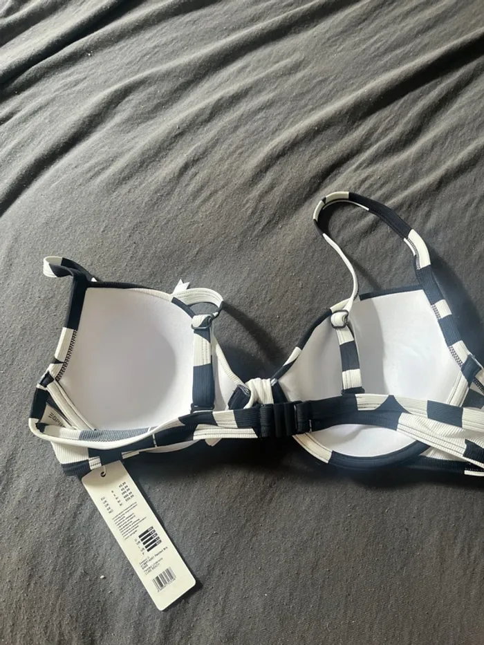 Haut maillot de bain neuf - photo numéro 5