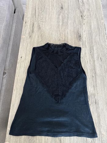 Débardeur à dentelle