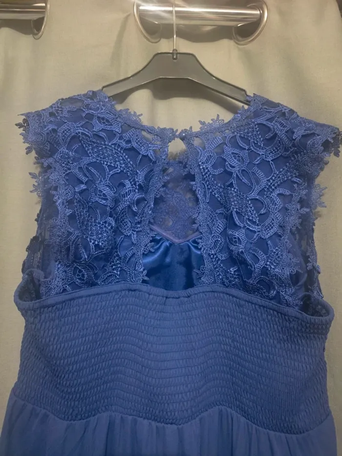 Robe dentelle - photo numéro 4
