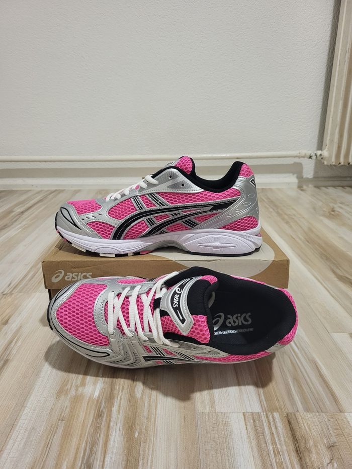 Asics Gel-Kayano 14 – Rose/Argent – Taille 42 – Neuf avec Boîte - photo numéro 4