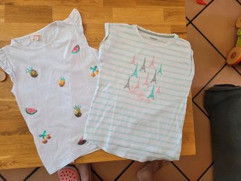 Lot 2 t shirts 8 ans entre bon et tbe