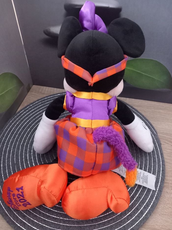 Peluche Minnie Disney store 2021 série halloween 🎃 40cm - photo numéro 5