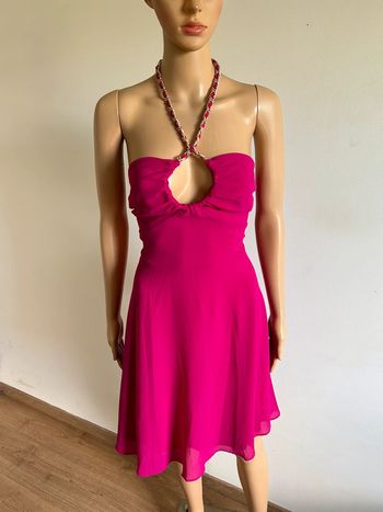 Robe pivoine neuve avec dos nu Morgan taille 40 (valeur 70€)