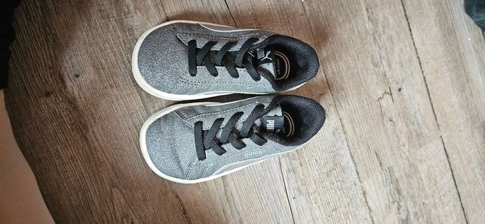 Chaussure puma taille 23