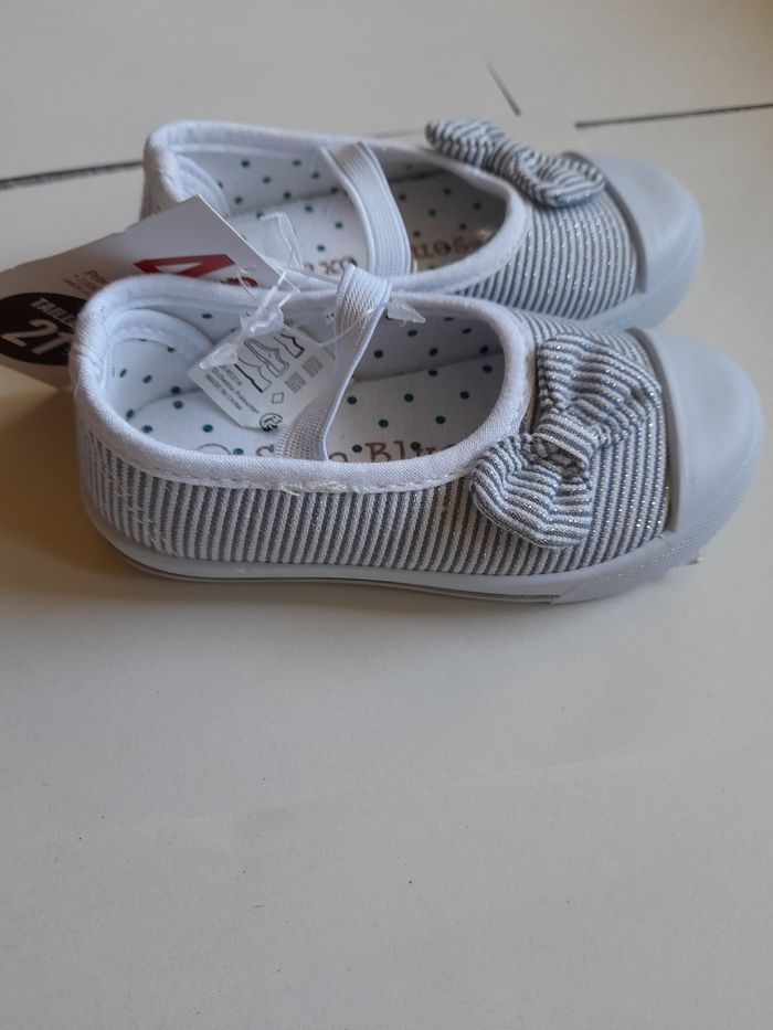 Chaussures rayées blanc/bleu avec petit noeud - photo numéro 4