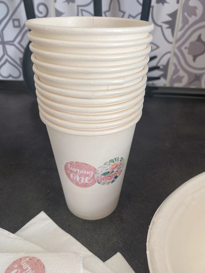 Lot vaisselle birthday thème fleuri champêtre one - photo numéro 5