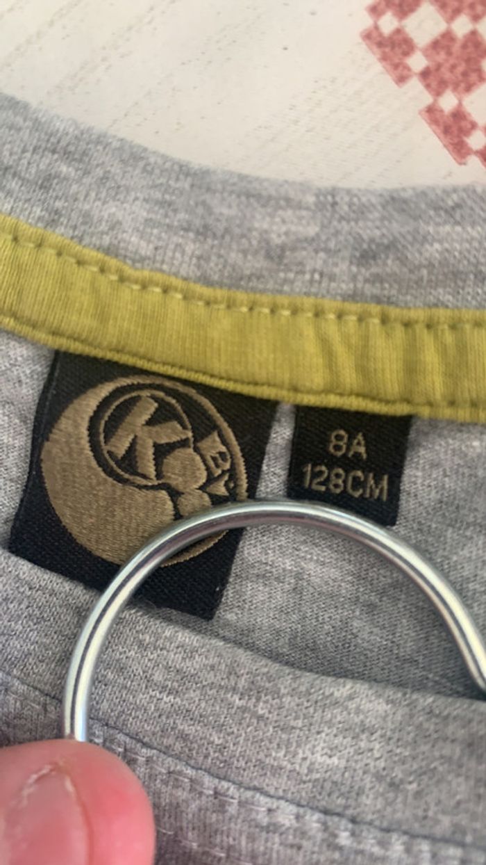 Tee Shirt gris 8 ans - photo numéro 4