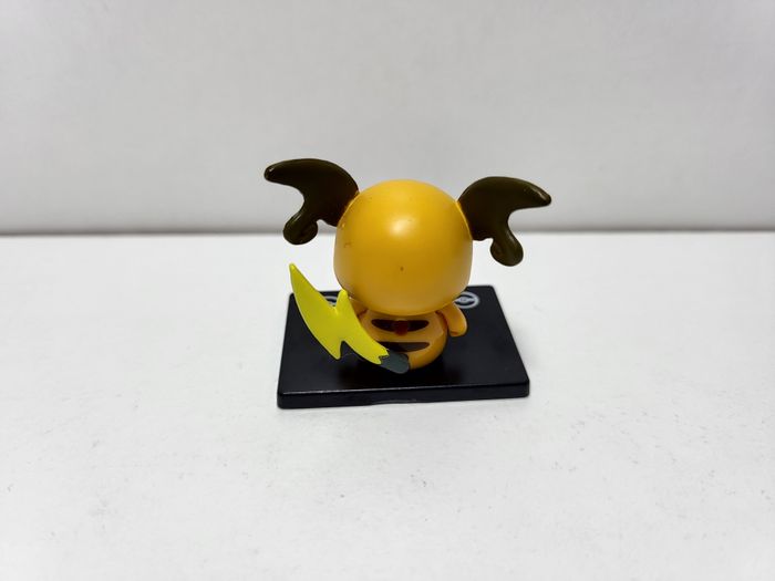 Petite Figurine Pokemon Pikachu - photo numéro 3