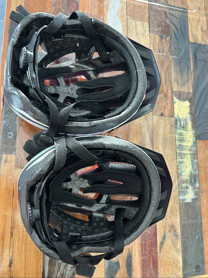 2 casques vélo - photo numéro 3