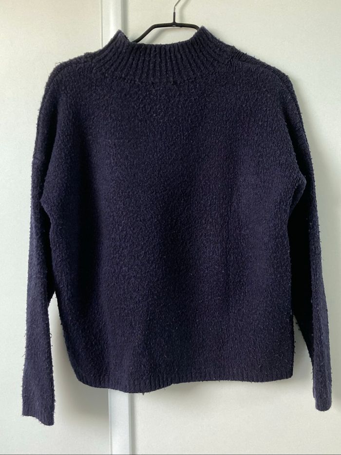 Pull bleu marine avec col roulé - photo numéro 2