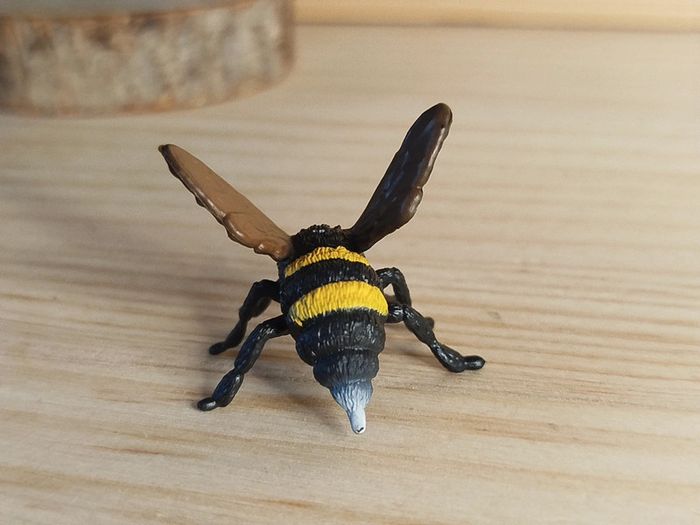 Collecta Bourdon Figurine insecte de la campagne - photo numéro 3