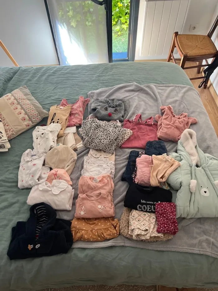 Lot de vêtements 6 mois fille