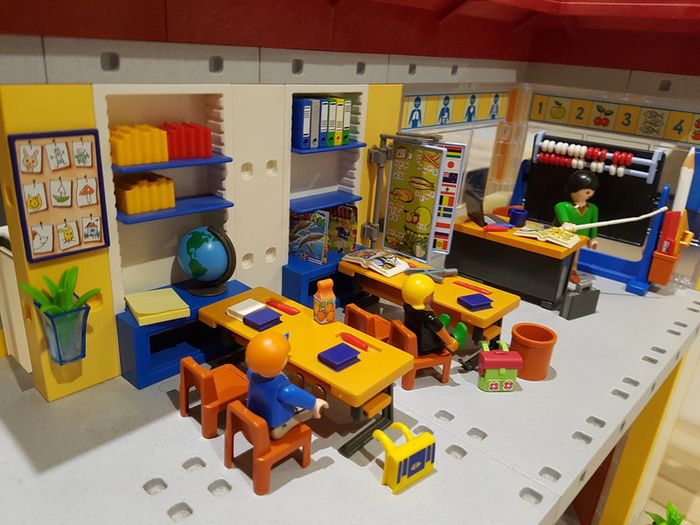 Boîte école playmobil set 4324 date de 2009 + scène du passage piéton - photo numéro 13