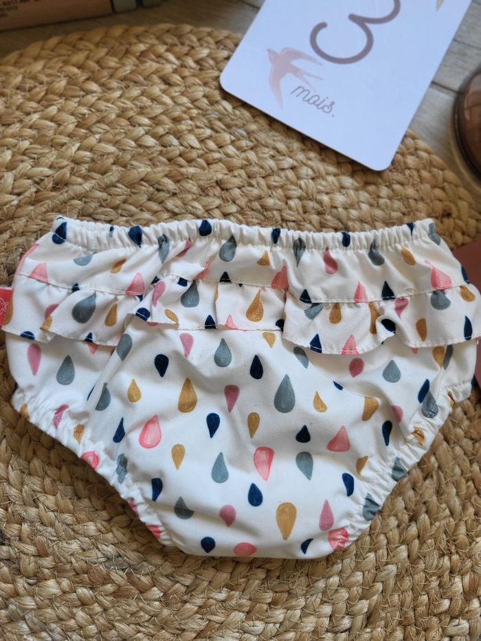 🌸Couche de bain bébé fille 3 - 6 mois 62 / 68 cms - photo numéro 3