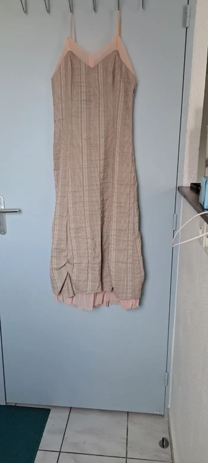 Robe avec petites bretelles