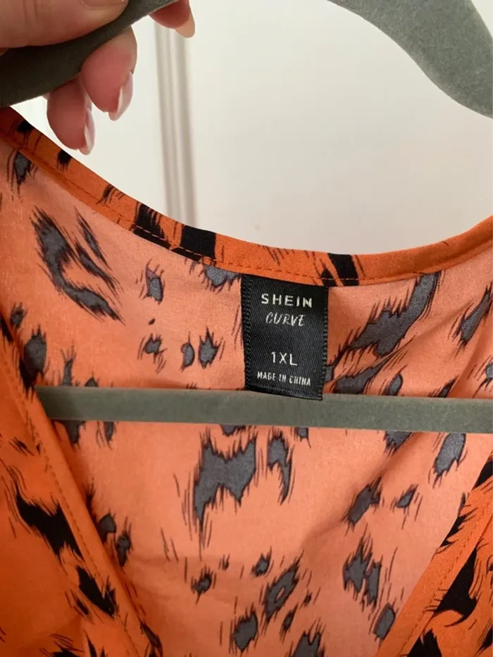Blouse à manches longues péplum orange tacheté femme - Taille 1XL Shein Curve - photo numéro 3