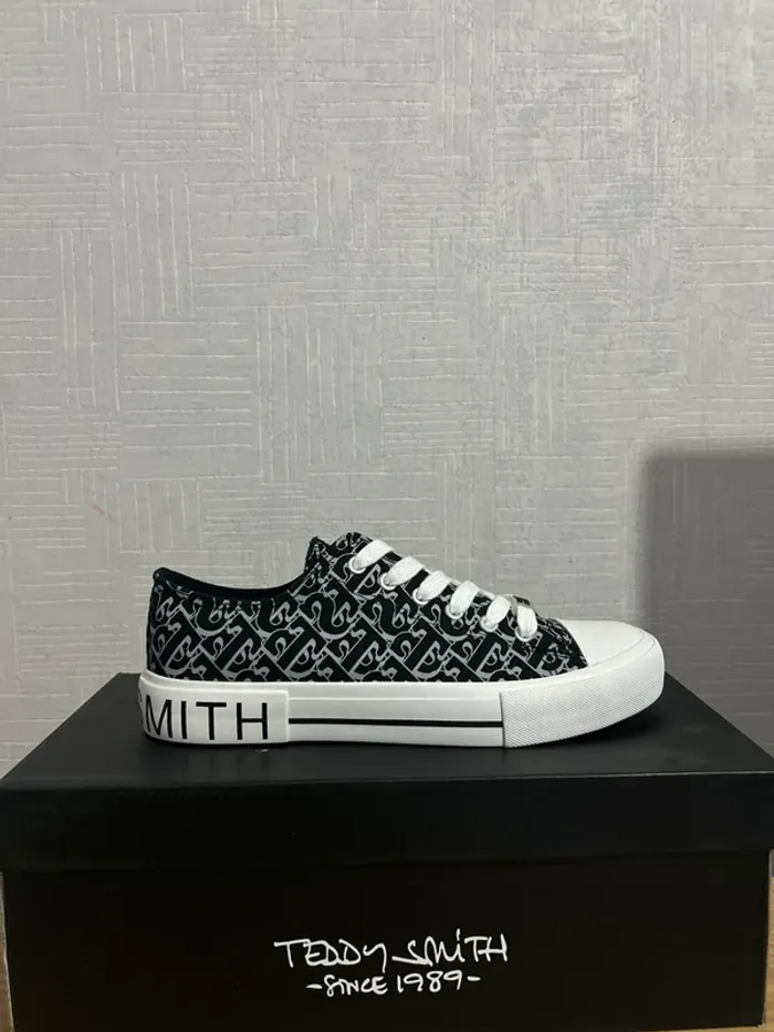 Baskets basses Teddy Smith Canvas noires grises blanches 41