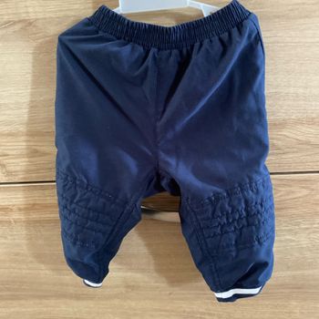 Pantalon souple.  Très bon état.  12 mois.