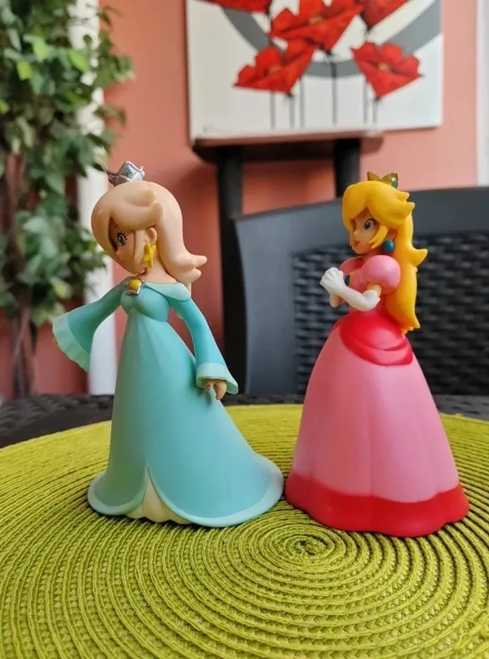 Lot de 2 grandes figurines Mario - Princess Peach & Harmonie - photo numéro 4