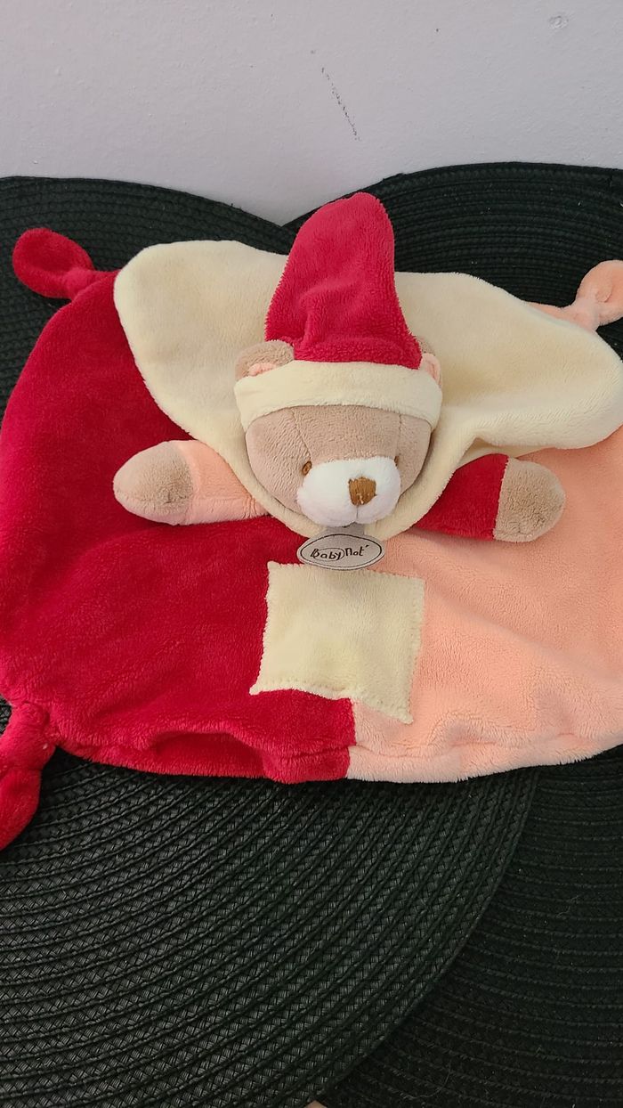 Baby Nat' Doudou plat ours rouge jaune saumon Cape - photo numéro 2