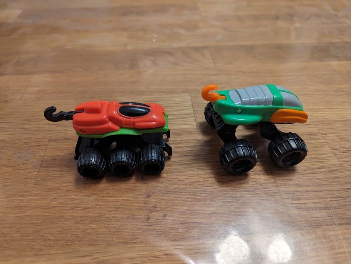 Lot 90 de 2 petites voitures attack Monster Hotwheels - photo numéro 4