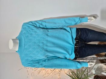 Pull bleu à motif losanges – Taille M – Très bon état