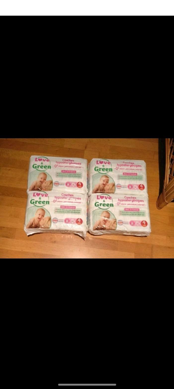 4 paquets de couches love and green taille 4