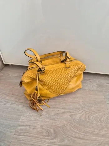 sac à main jaune mandoline