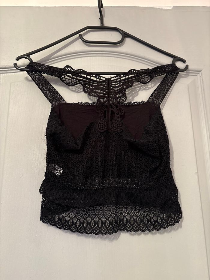 Top à dentelle - photo numéro 2