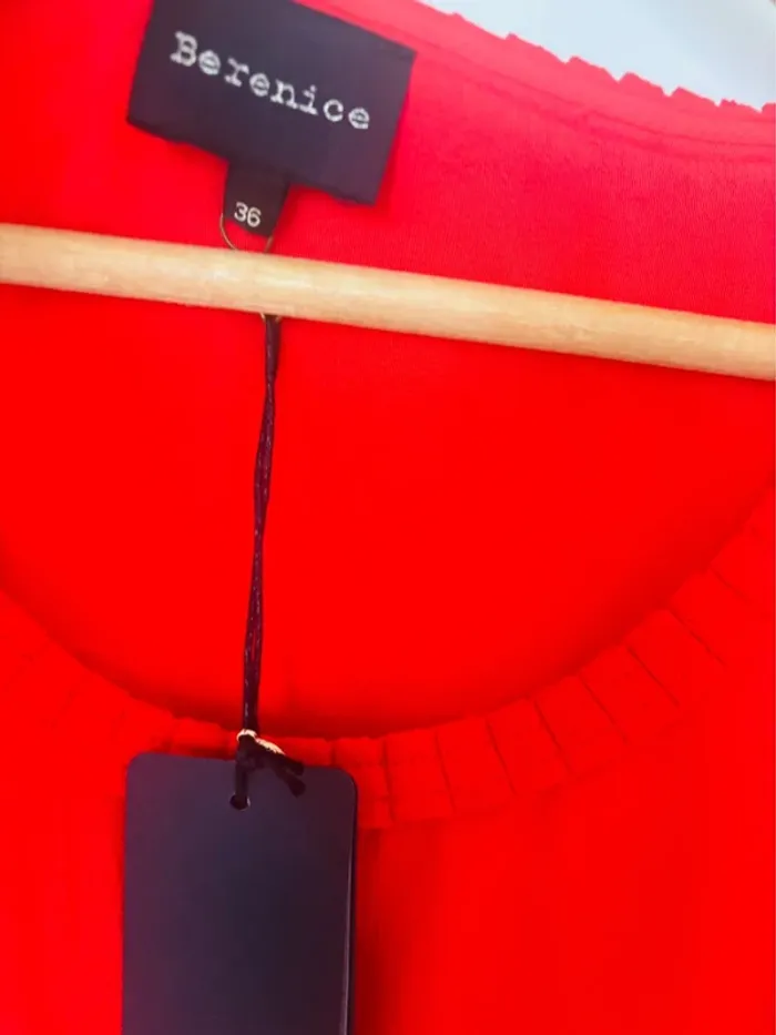 Blouse rouge - photo numéro 2