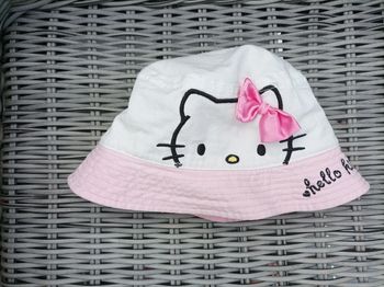 Joli chapeau de soleil Hello Kitty T 52