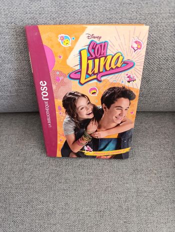 livre bibliothèque rose Soy Luna