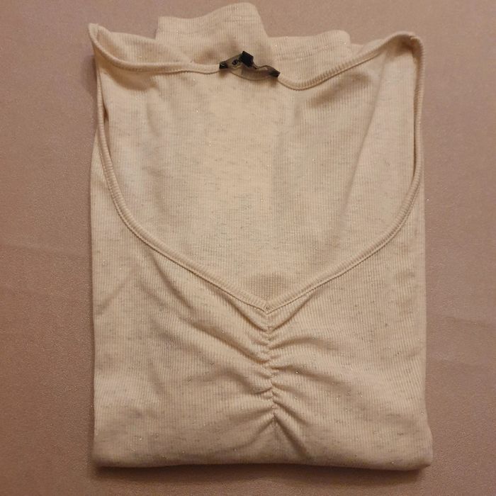 Haut Bonobo col en V champagne avec liseré doré Taille L Excellent etat - photo numéro 7