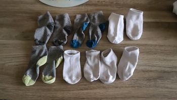 6 paires de chaussettes 17/18
