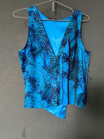 Top satiné asymétrique