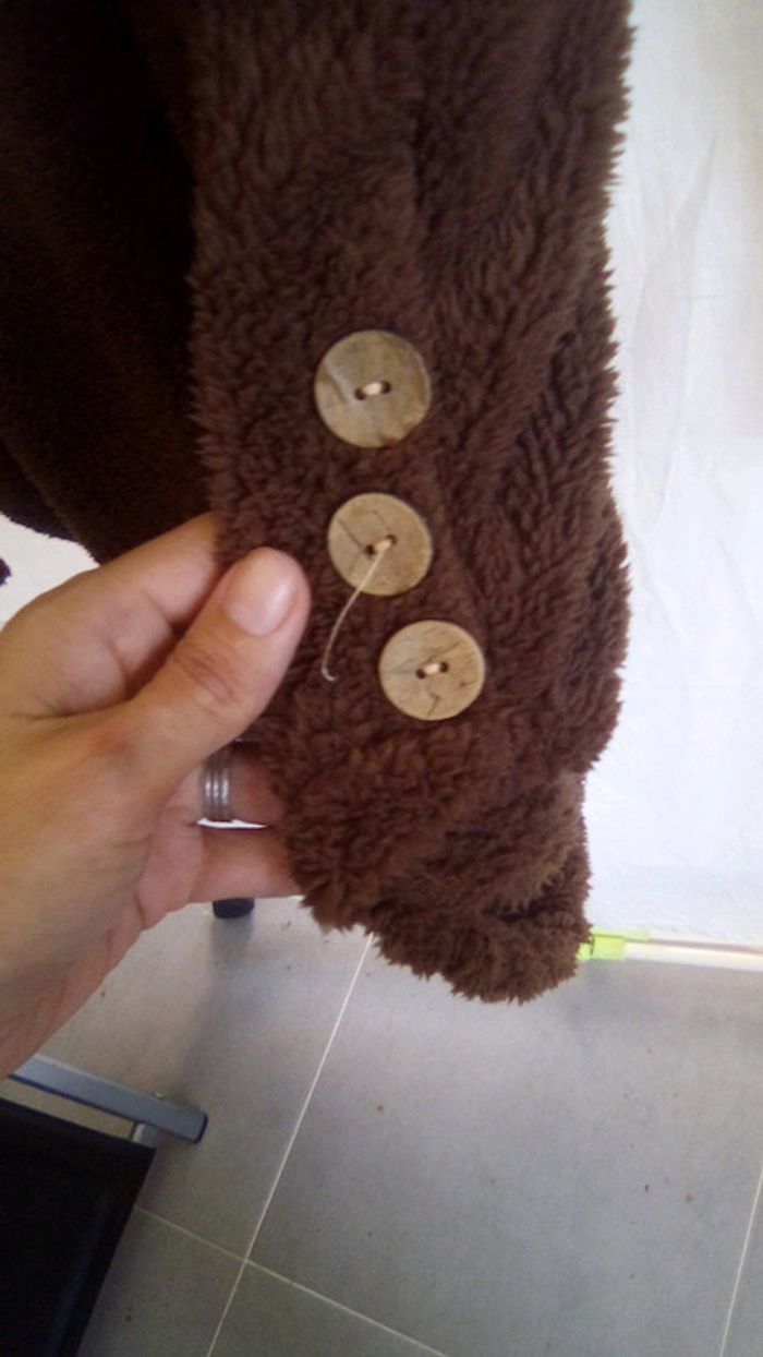 Gilet chocolat à capuche neuf - photo numéro 11