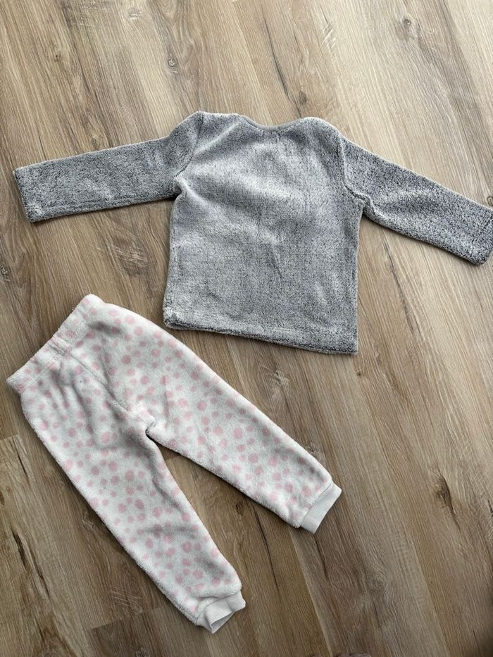 Pyjama deux pièces fille taille 36 mois - photo numéro 4