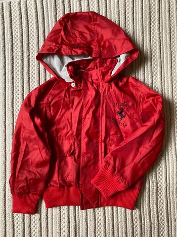 Bomber rouge avec capuche à boutons Ferrari 4 ans