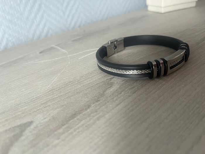 Bracelet en acier inoxydable élégant - photo numéro 3