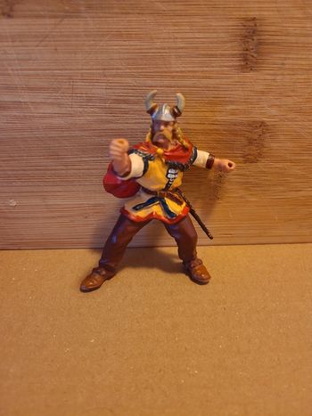 Figurines chef viking
